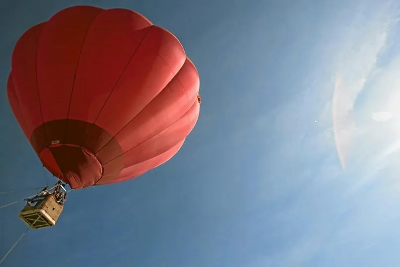 Un herido tras caer de un globo aerostático que acabó en el río Pisuerga a su paso por Simancas