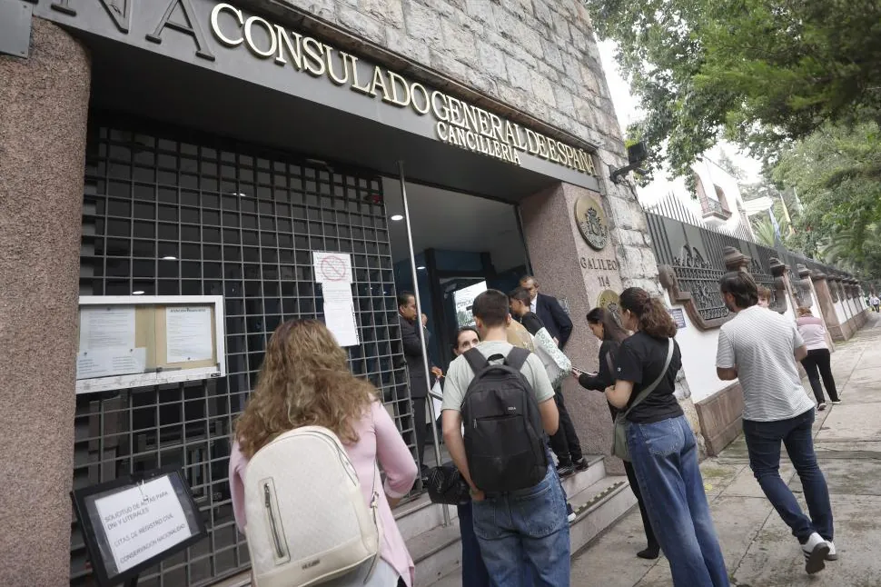 La Junta Electoral ejecuta la paralización de la 'ley de nietos' y pide informes a los consulados sobre el nexo de los nacionalizados con el exilio