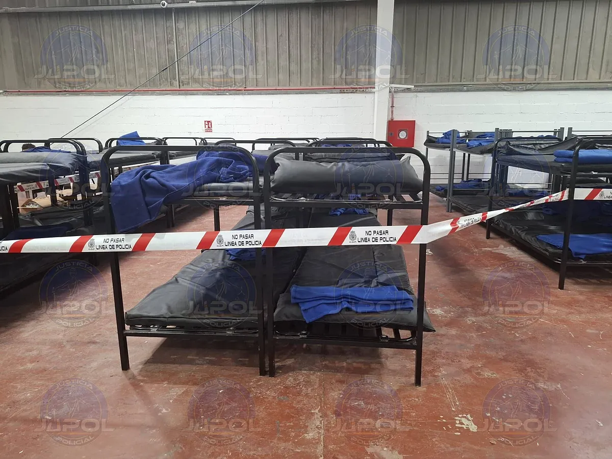 Policías hacen los triajes de Ceuta «donde duermen los argelinos: tenemos que despertarlos y sacarlos primero, es insalubre»