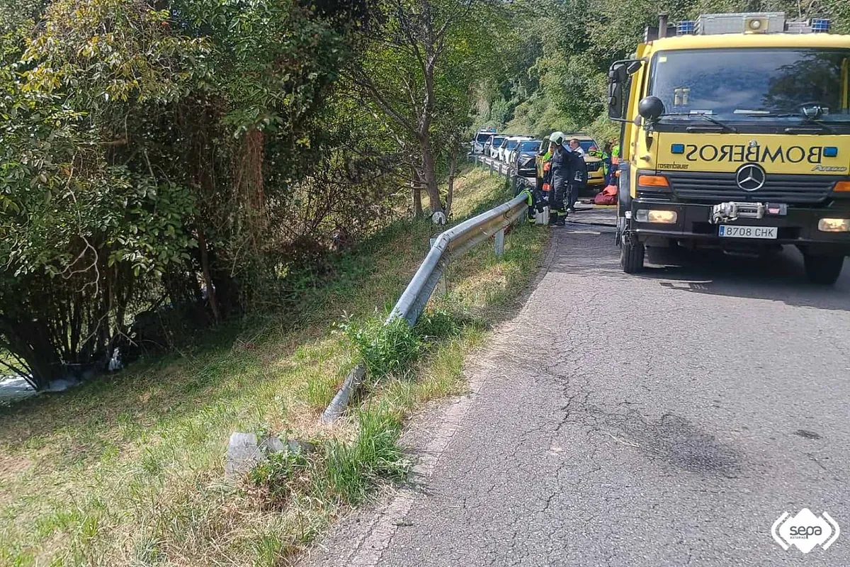 Muere una copiloto de 20 años al incendiarse su coche en el Rally de Llanes