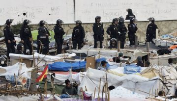 La dimisión del hombre de Sánchez en Ceuta dispara las grietas en las versiones del Gobierno