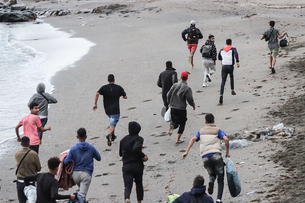 La Audiencia Nacional aprueba un plan de refuerzo ante el aluvión de peticiones de asilo tras el asalto de Ceuta