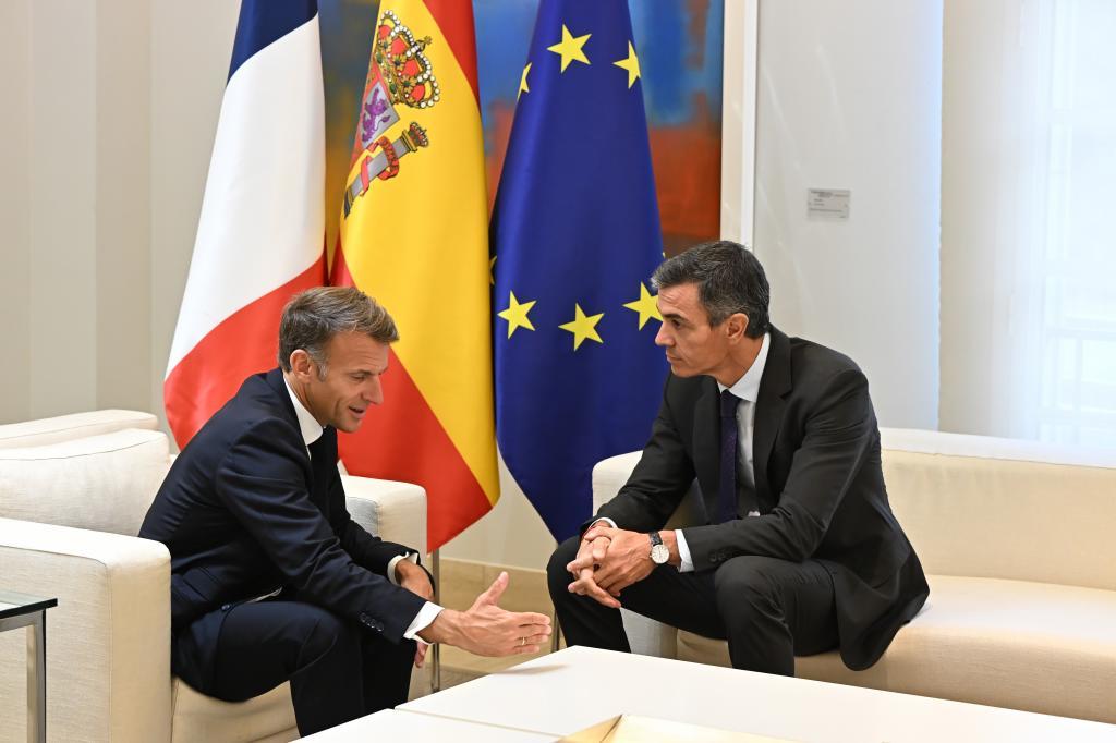 Emmanuel Macron y Pedro Sánchez, este miércoles, durante su reunión en La Moncloa.