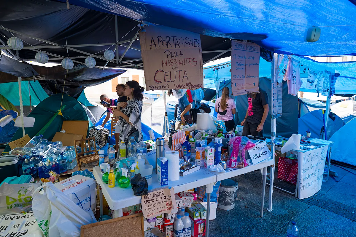 'Bengala', la escort y activista que ocupó 'Casa 47' y ha desaparecido de la acampada de Sol tras pedir 'bizums' para los inmigrantes de Ceuta