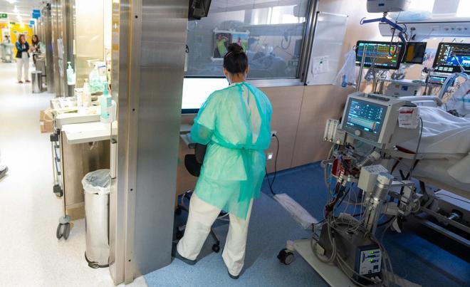 La sepsis provoca entre 15.000 y 20.000 muertes al año en España: así se combate en la uci un síndrome causado por una infección