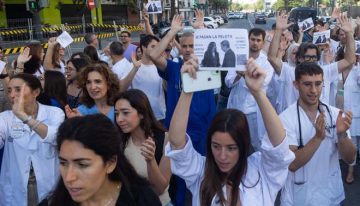 Los médicos avanzan una «enérgica respuesta» de la profesión al «aplastamiento» del Gobierno: amenazan con huelga indefinida