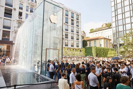 Apple Store Milan
