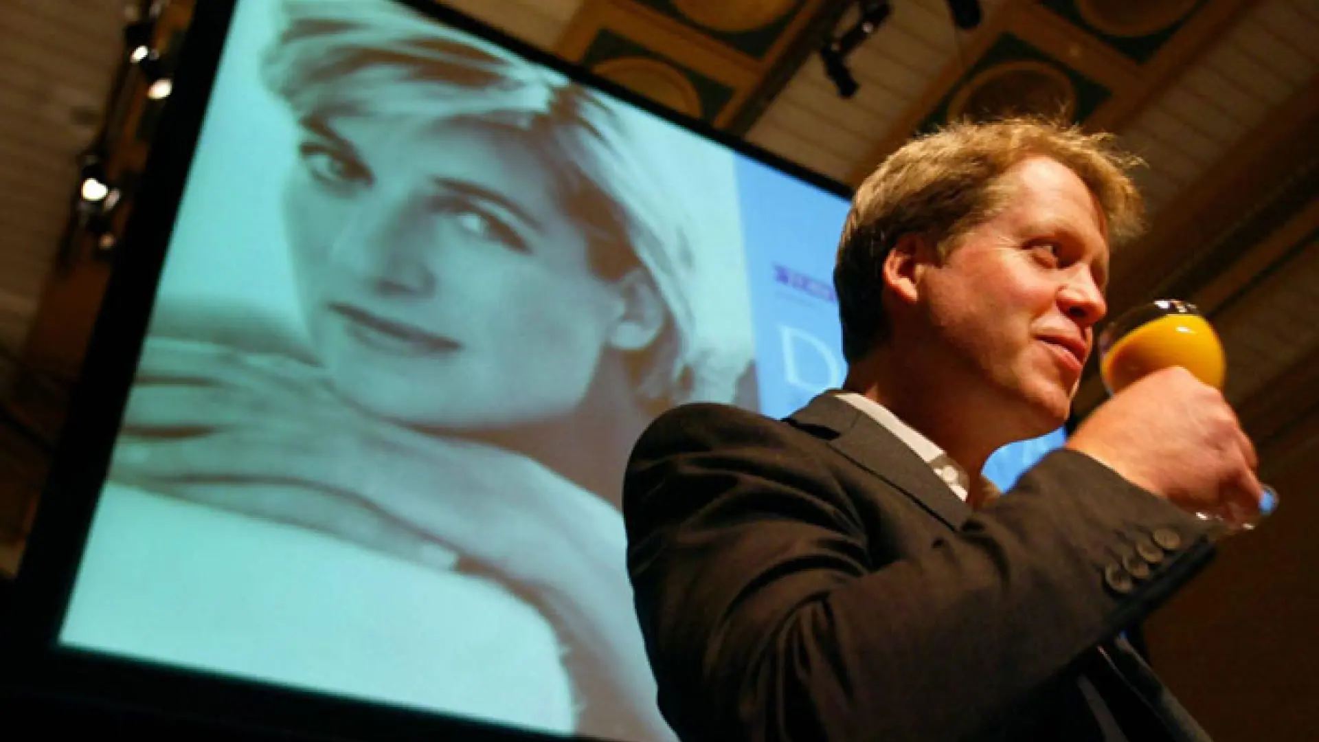 El adelanto de las memorias del hermano de Lady Di vuelve a sacudir a la monarquía británica