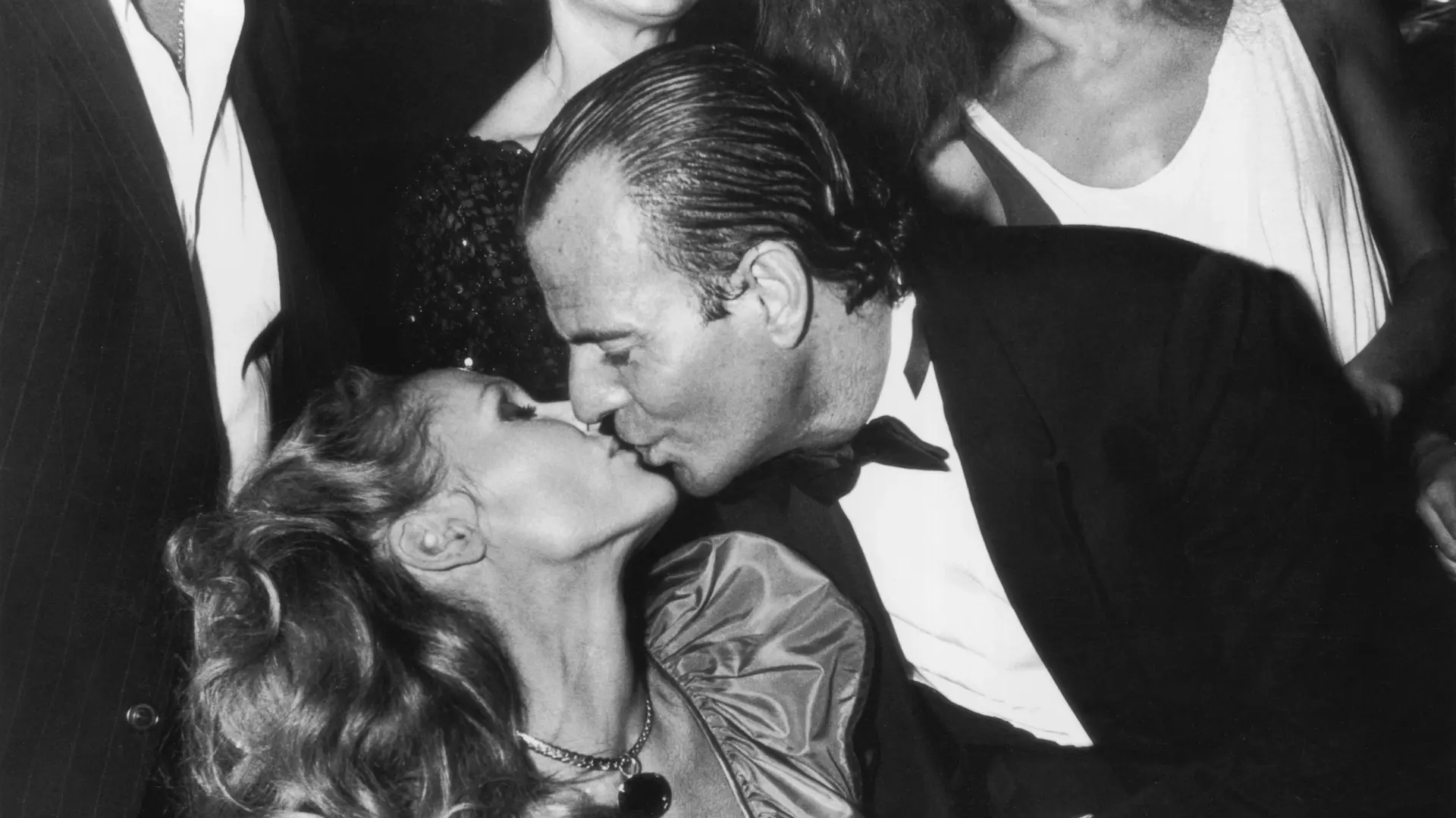 Las extrabajadoras de Julio Iglesias acuden a la ONU para solicitar su intervención en el caso por «temor a represalias»