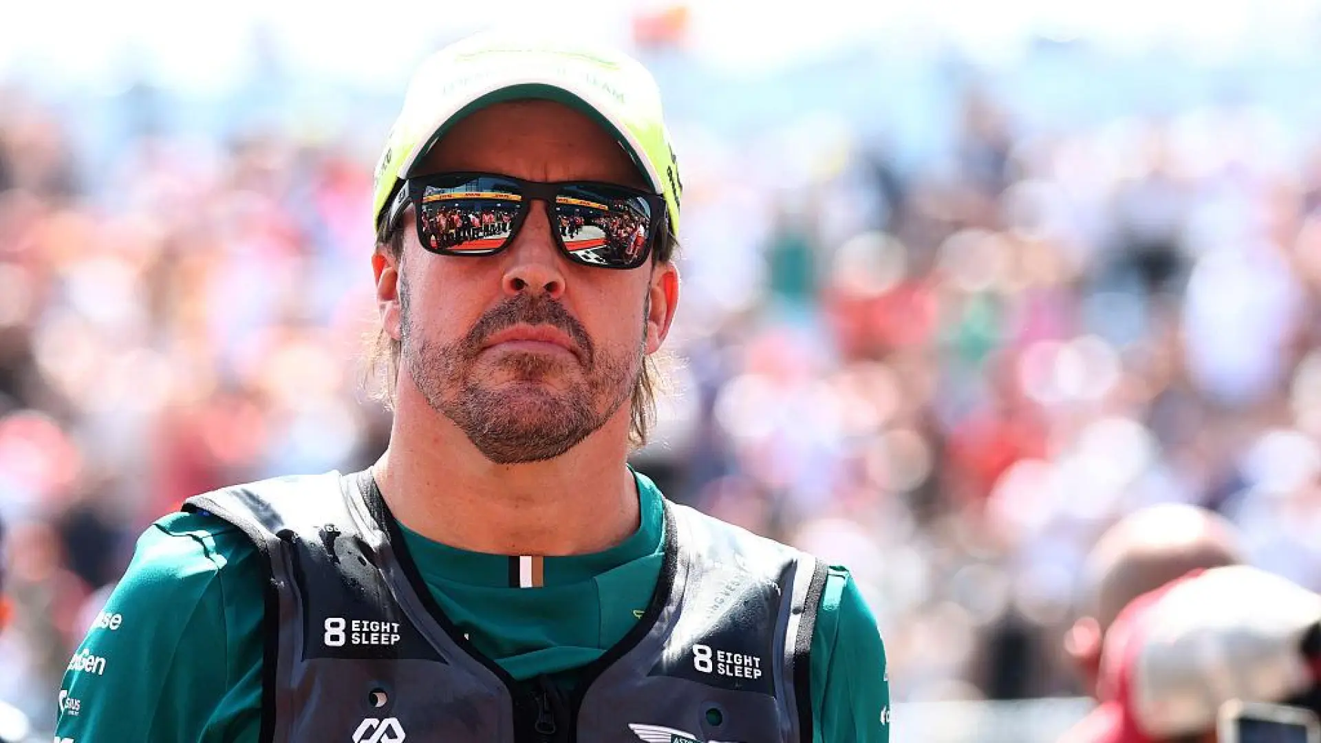 Fernando Alonso, muy crítico tras la clasificación en Azerbaiyán: «Perdemos mucho tiempo de vuelta en las rectas»