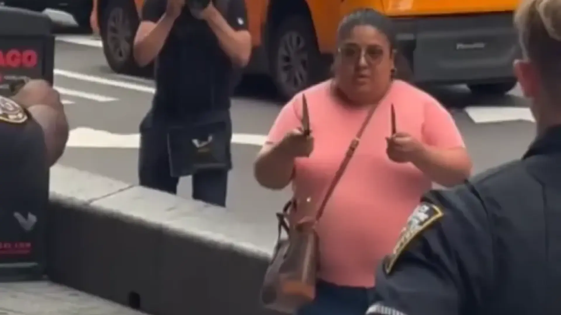 Pamela Cisneros, la atacante de Nueva York: era madre de tres, tenía problemas mentales y colgó un post sobre «apuñalar sin motivo»