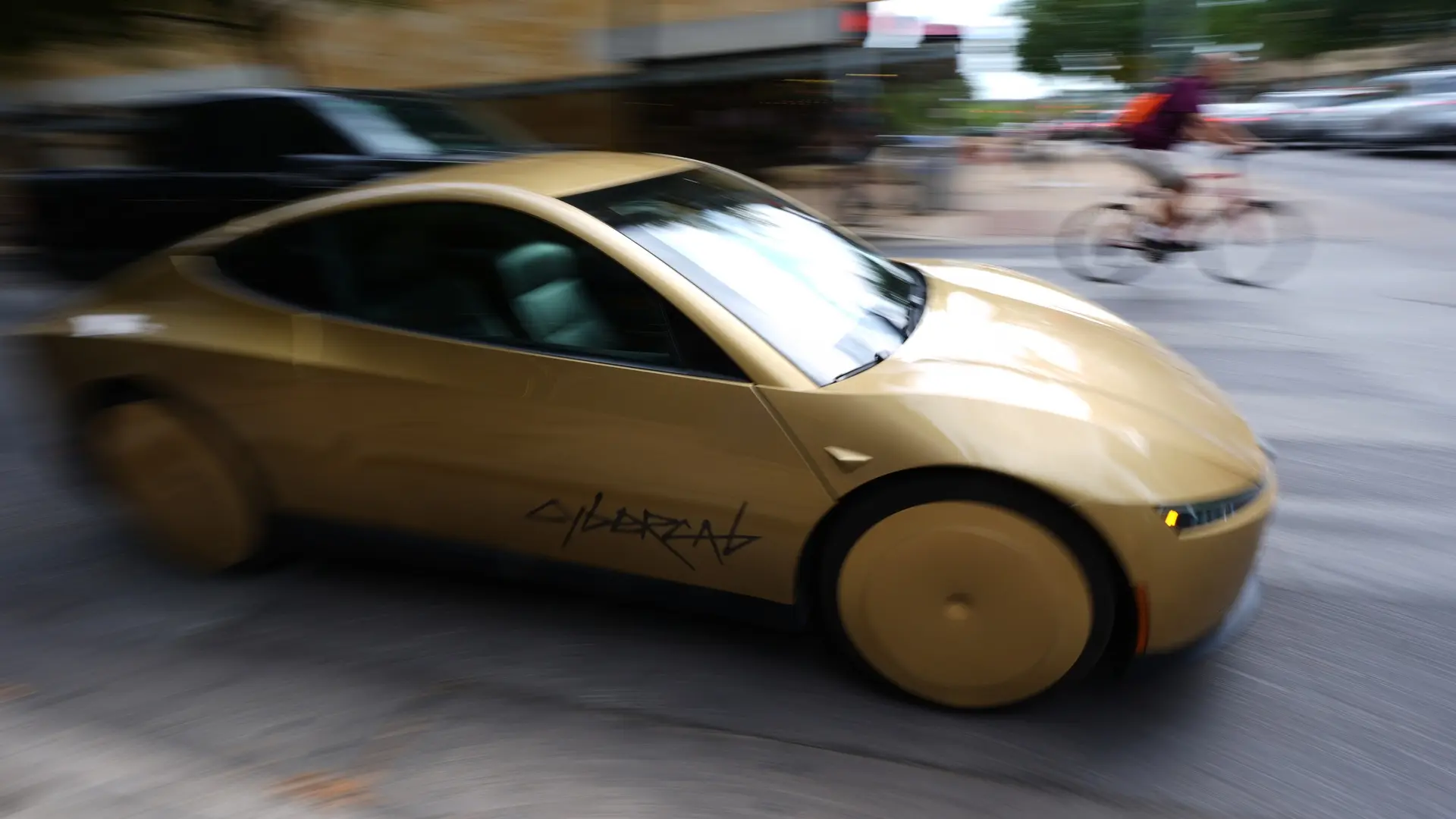 Tesla presenta el Cybercab, su robotaxi sin volante ni pedales para conquistar el transporte autónomo en EEUU