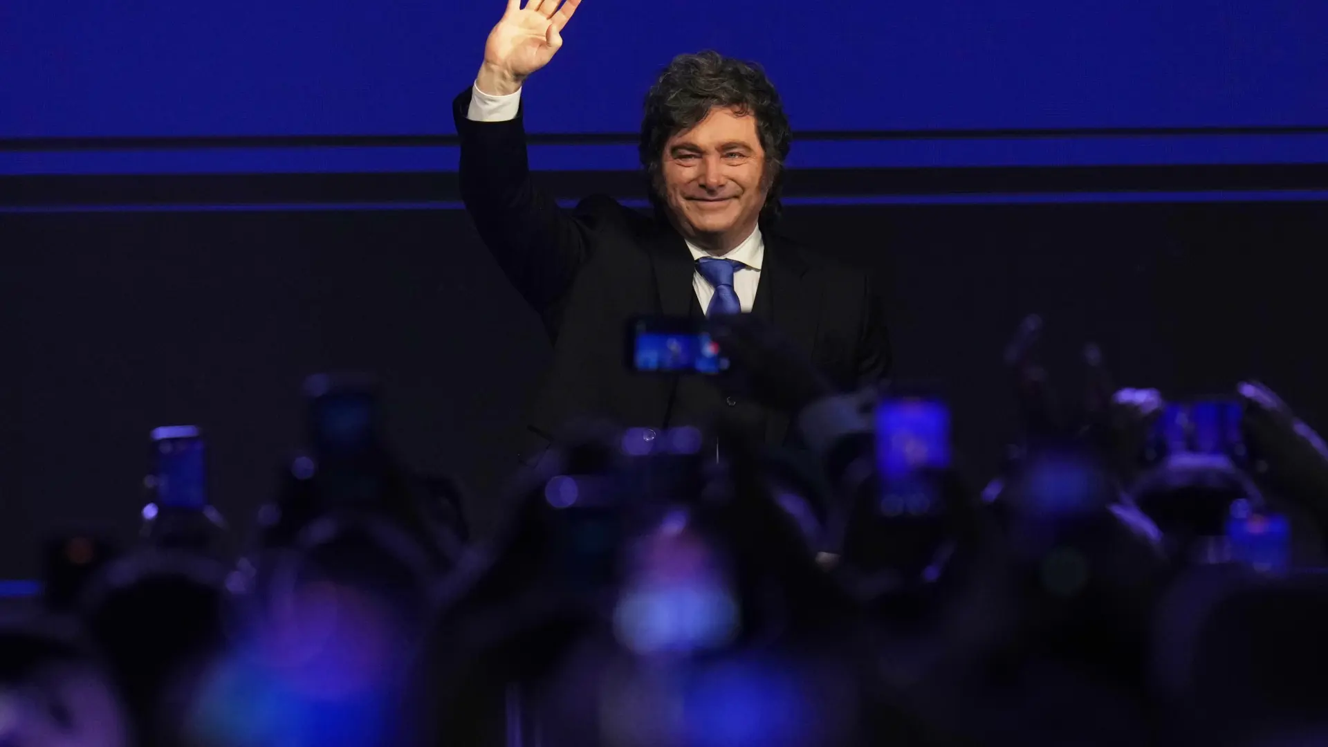 Milei eleva la presión sobre las Malvinas: construirá una base naval en Ushuaia y sancionará a las empresas que operen en las islas