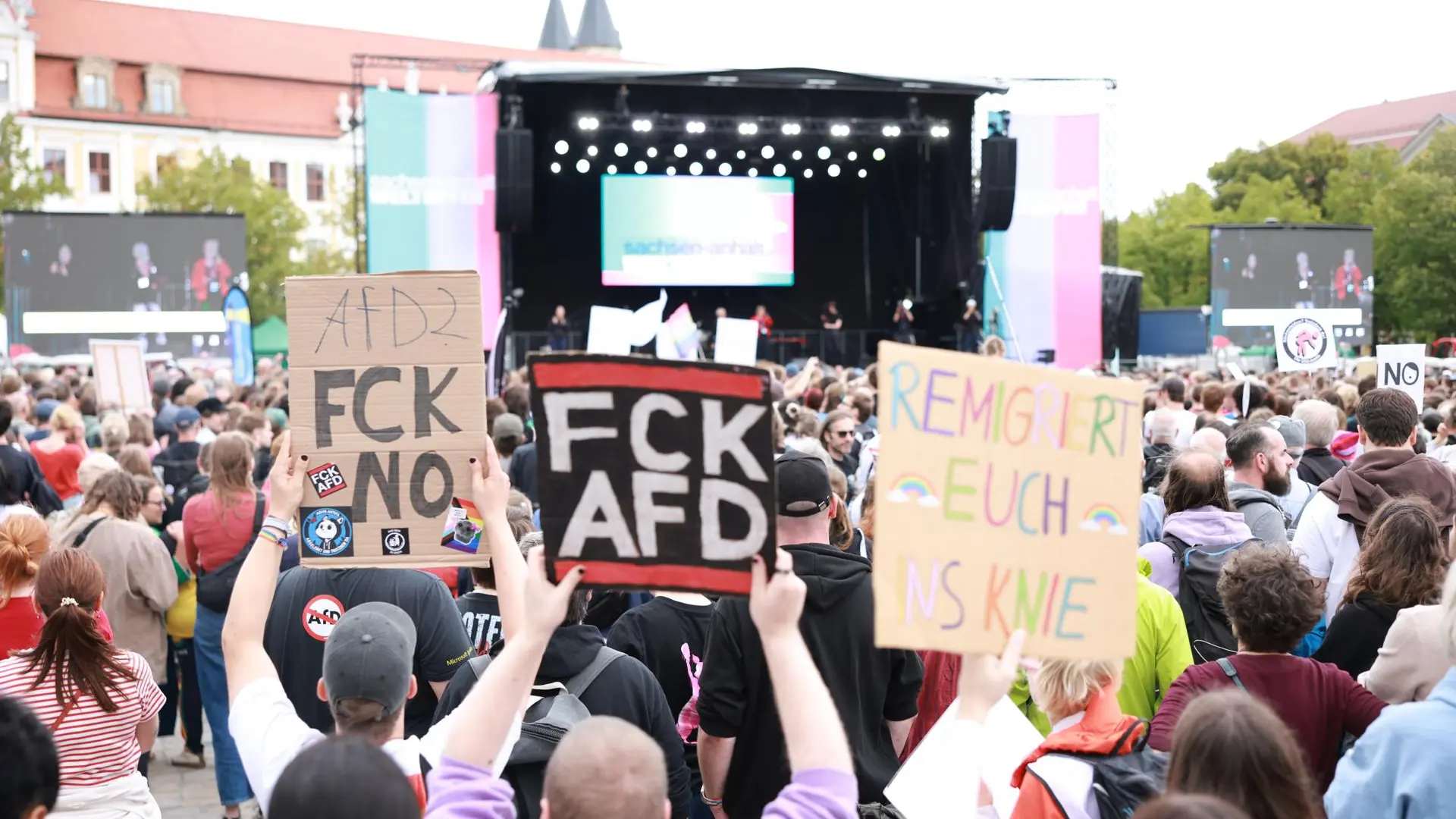 Manifestación en Alemania por la democracia en vísperas de unos comicios regionales donde la ultraderecha parte como favorita