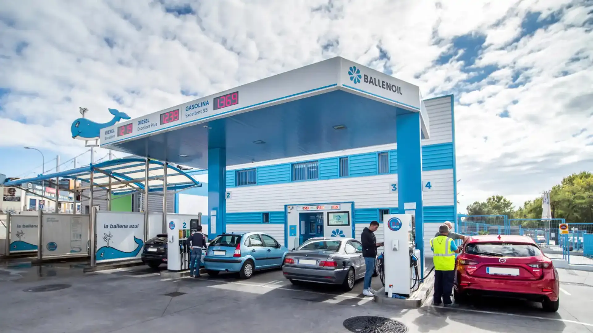 Ballenoil (Moeve) entra en el club de los 1.000 millones de ingresos en pleno auge de las gasolineras 'low cost'