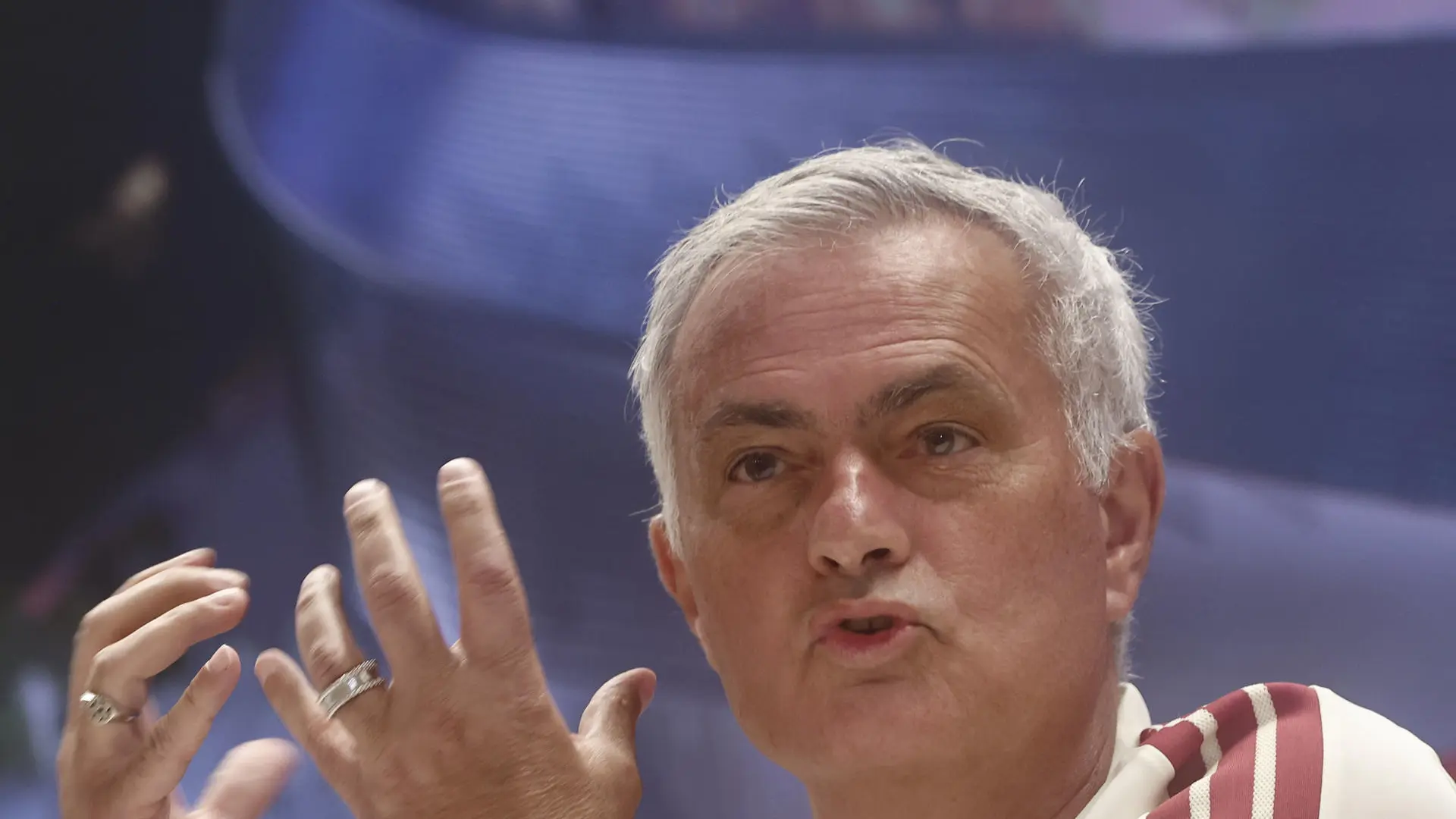 Mourinho, sobre las críticas a Mbappé y Vinícius: «La gente tira piedras porque quiere frutos»