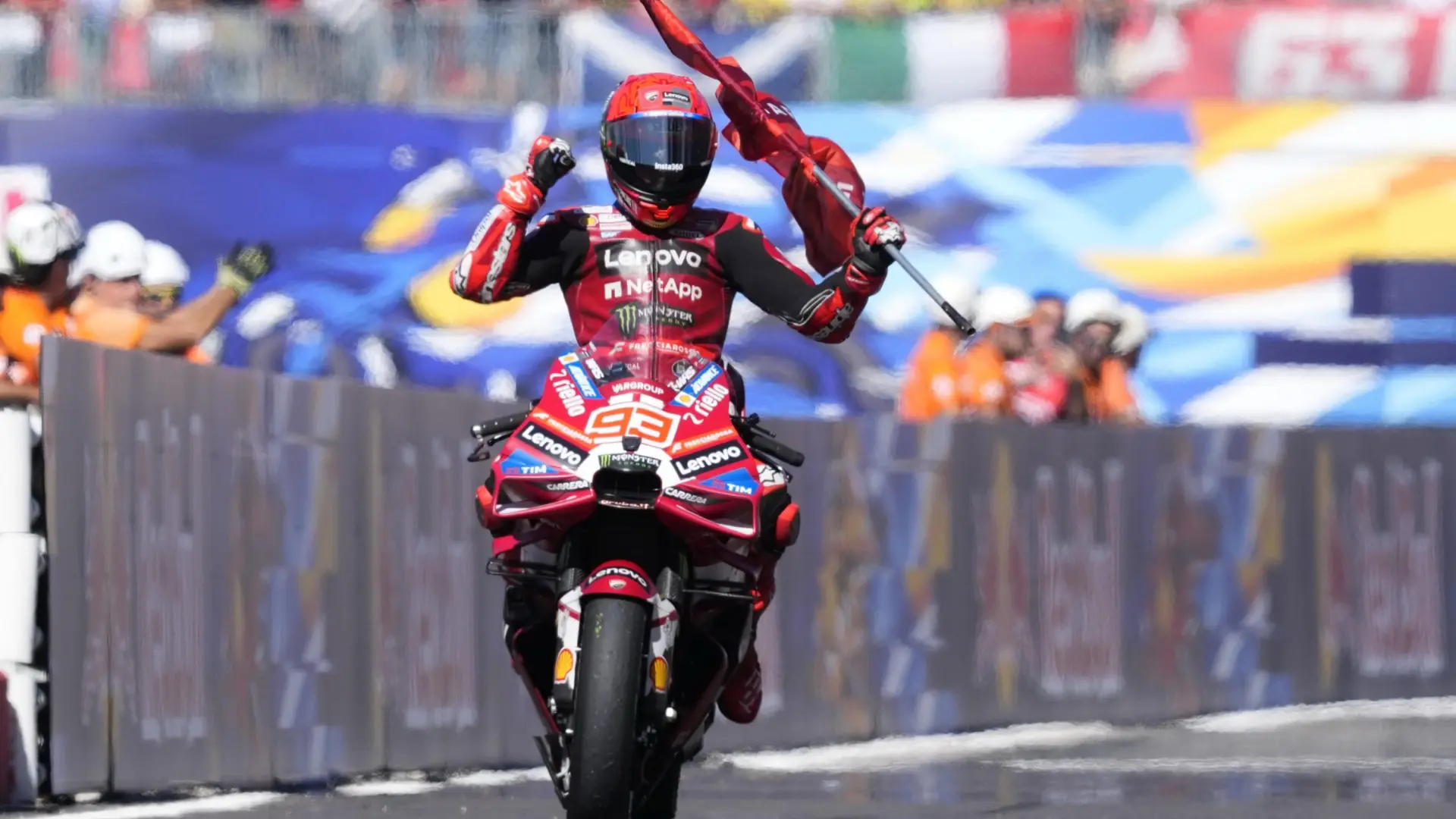 Marc Márquez gana en San Marino y ya es líder del Mundial