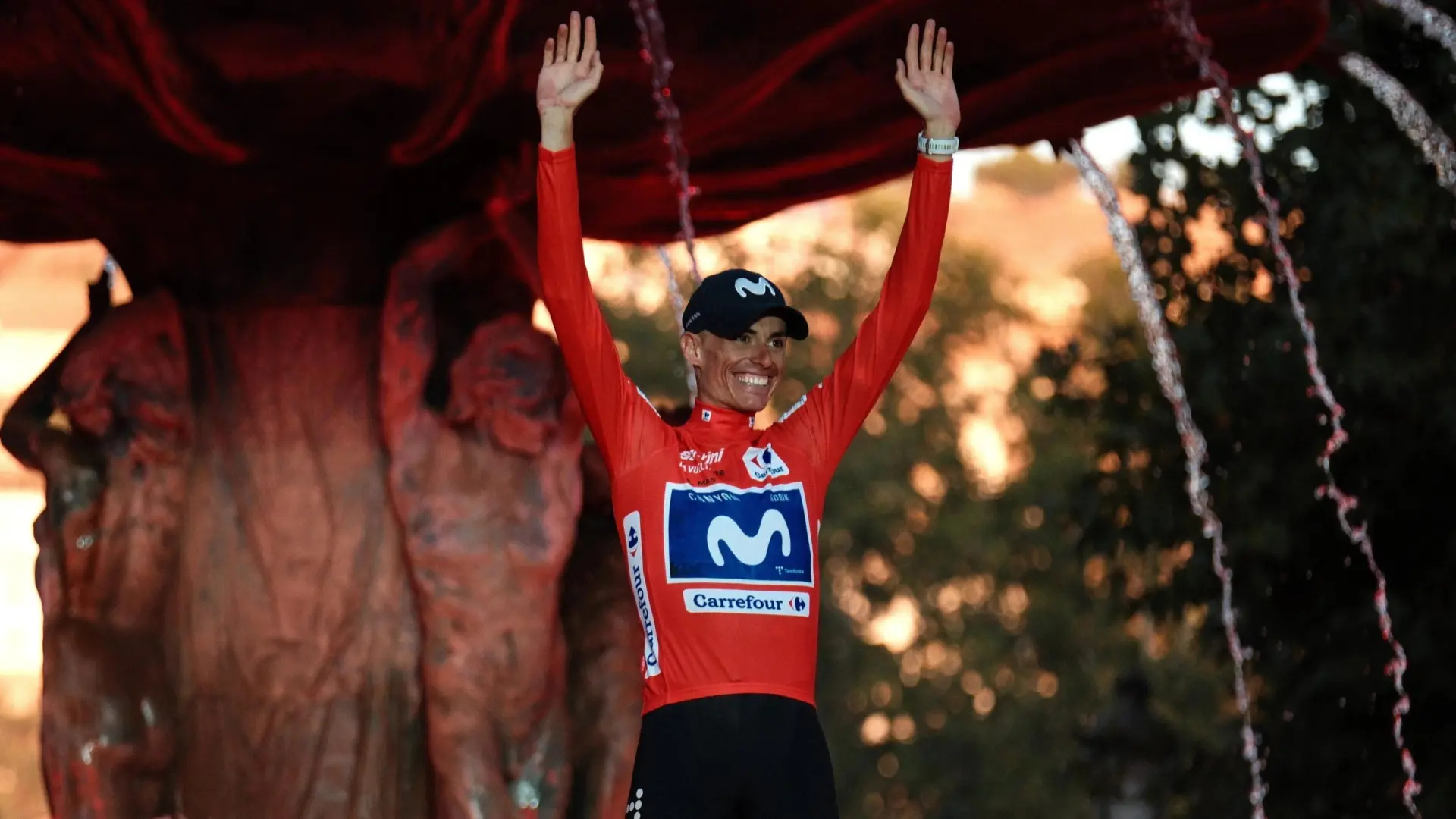 Enric Mas conquista La Vuelta y rompe la maldición del ciclismo español tras 12 años de sequía