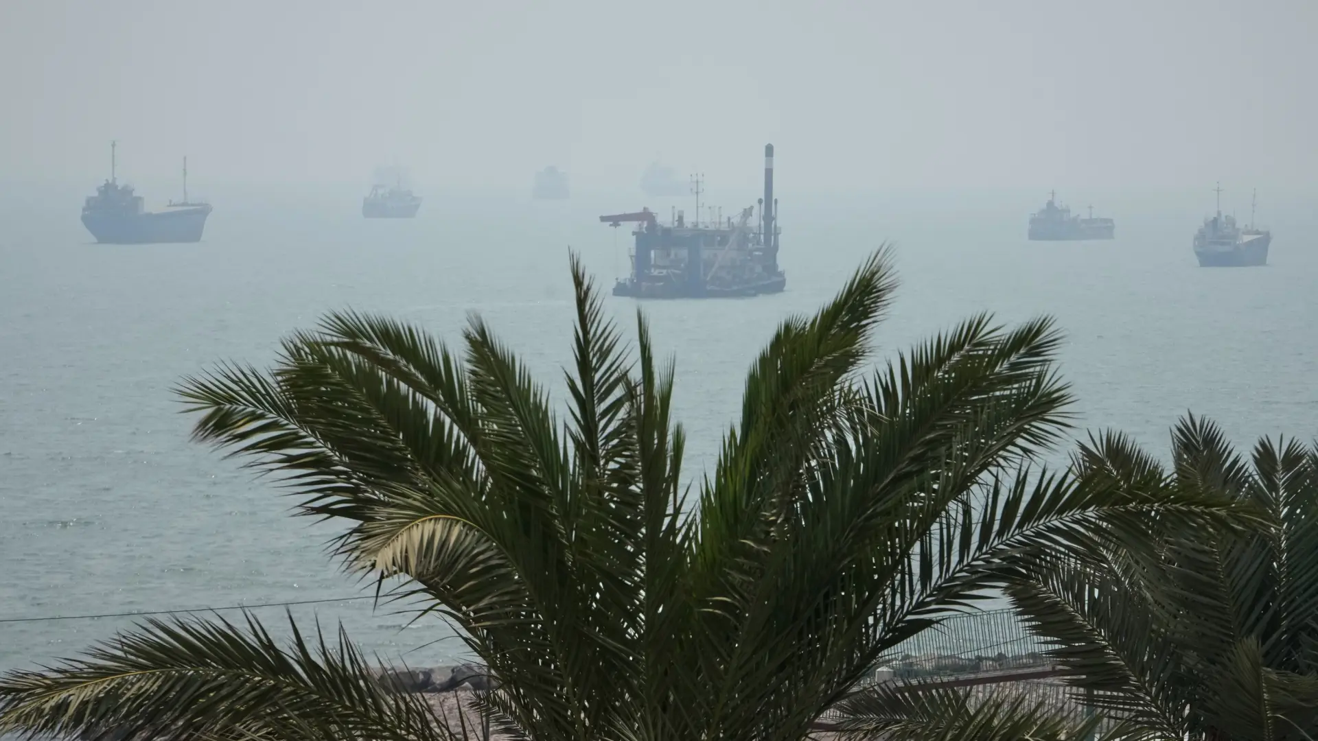 El precio del petróleo se aproxima a los 110 dólares con el interés de la deuda al alza