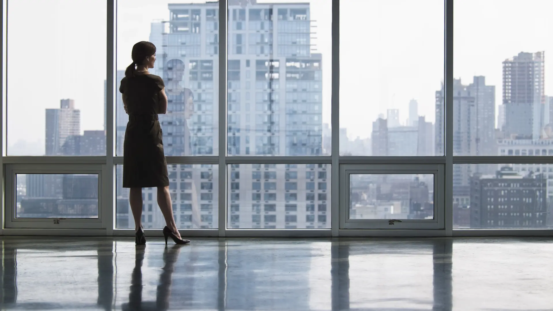 El 47% de los españoles piensa que los hombres ganan más que las mujeres por hacer el mismo trabajo