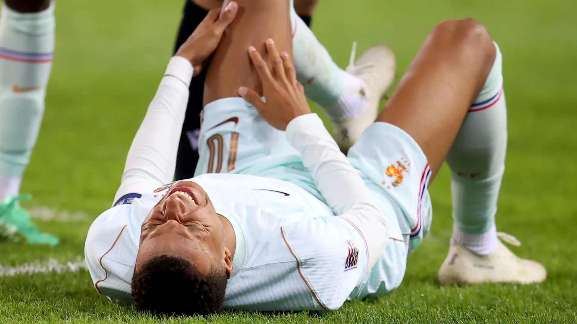 Kylian Mbappé y el Real Madrid respiran: la lesión de rodilla se queda en un susto y estará de baja 10 días