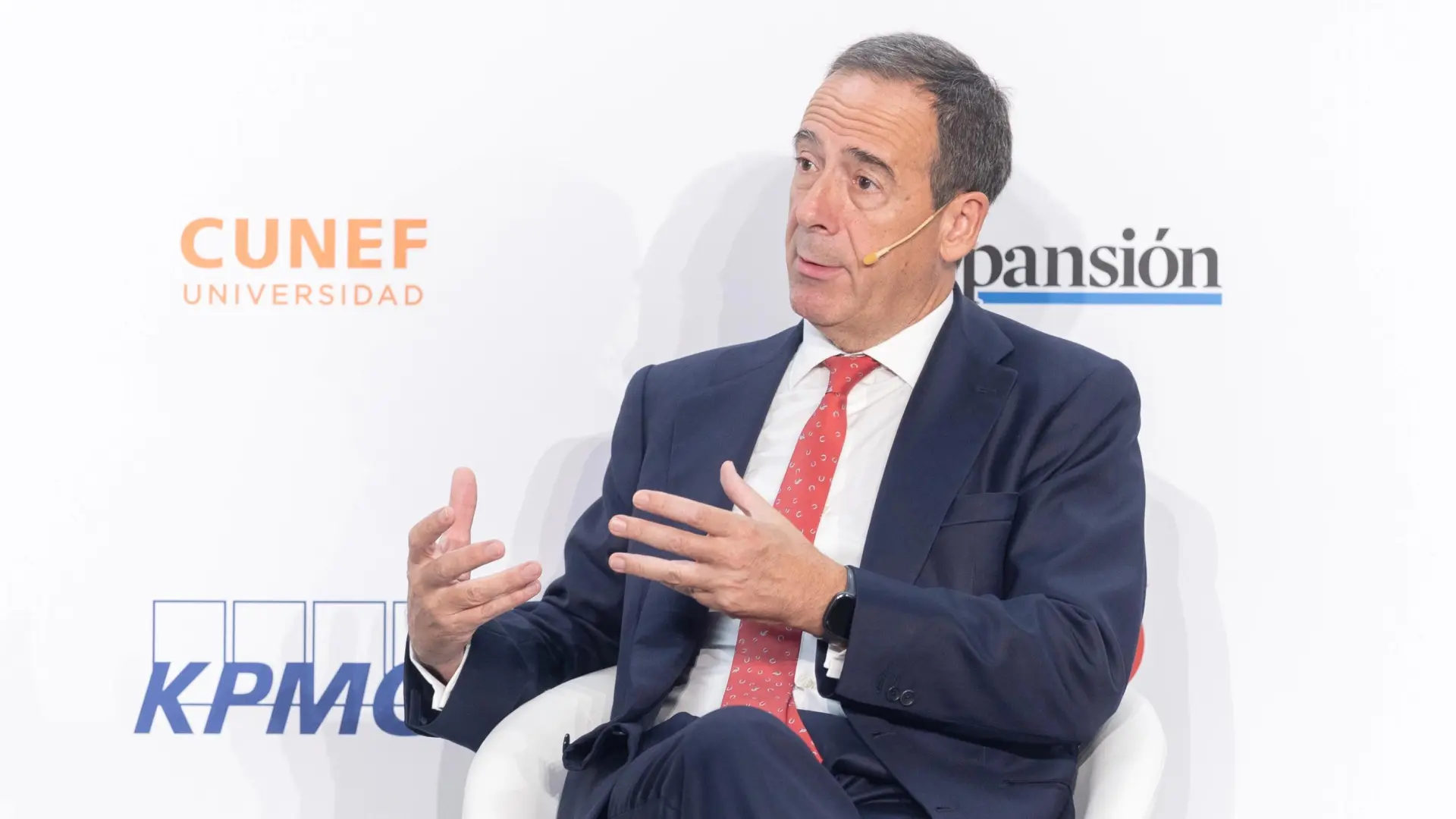 CaixaBank anticipa un freno de la demanda de hipotecas ante la escalada del precio de la vivienda y el alza de tipos