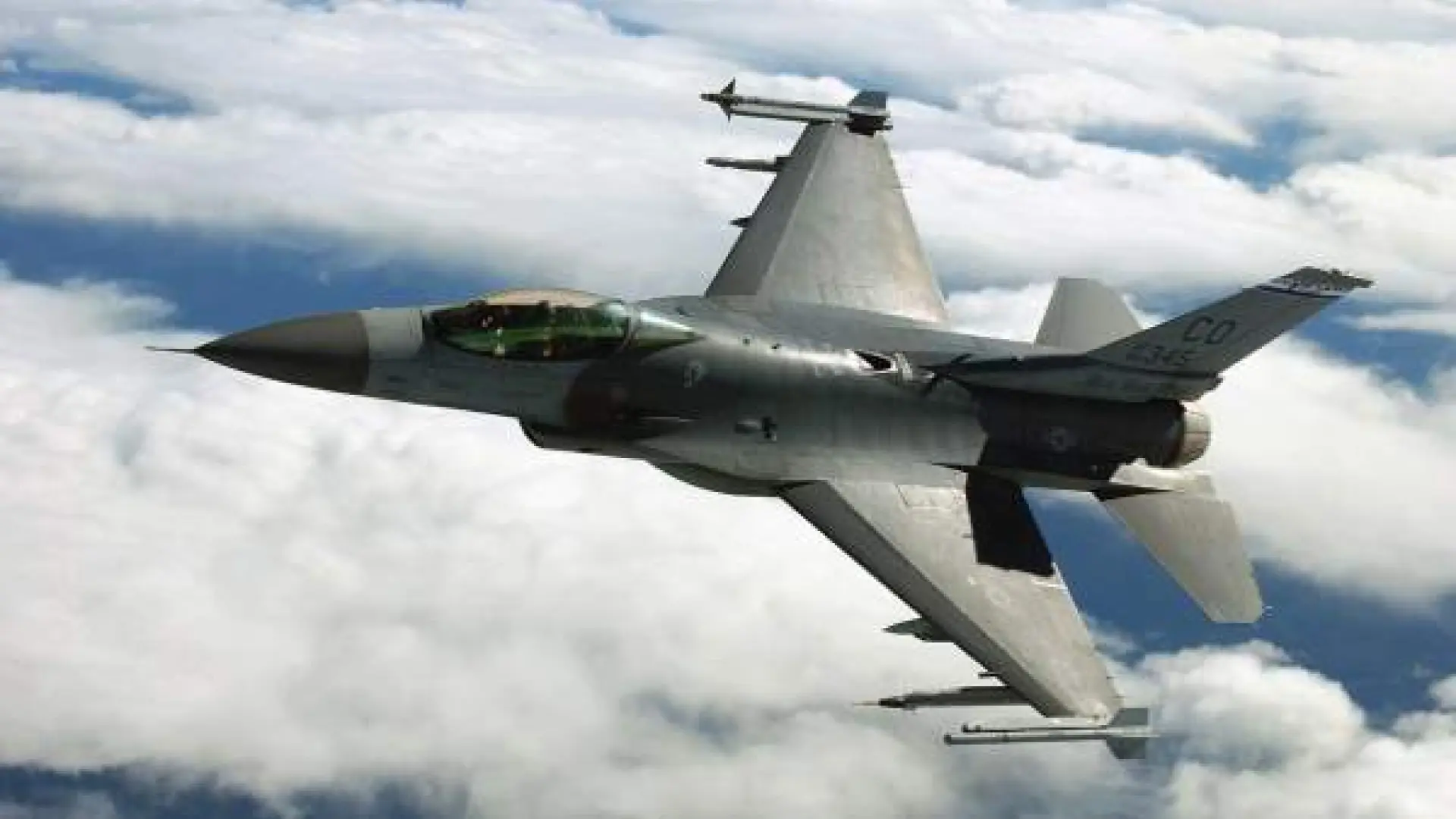 Un caza F-16 se estrella en una base aérea estadounidense en Alemania