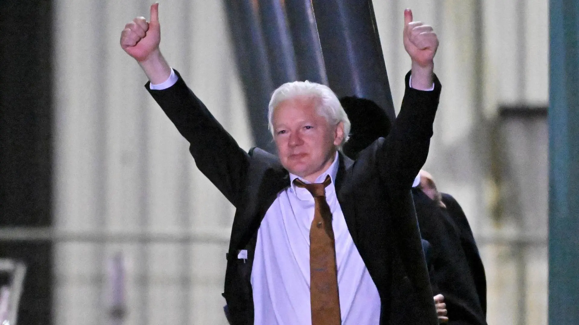 Julian Assange, fundador de WikiLeaks, va a ser padre por cuarta vez: «Esto es gracias a todos los que lucharon por mi libertad»