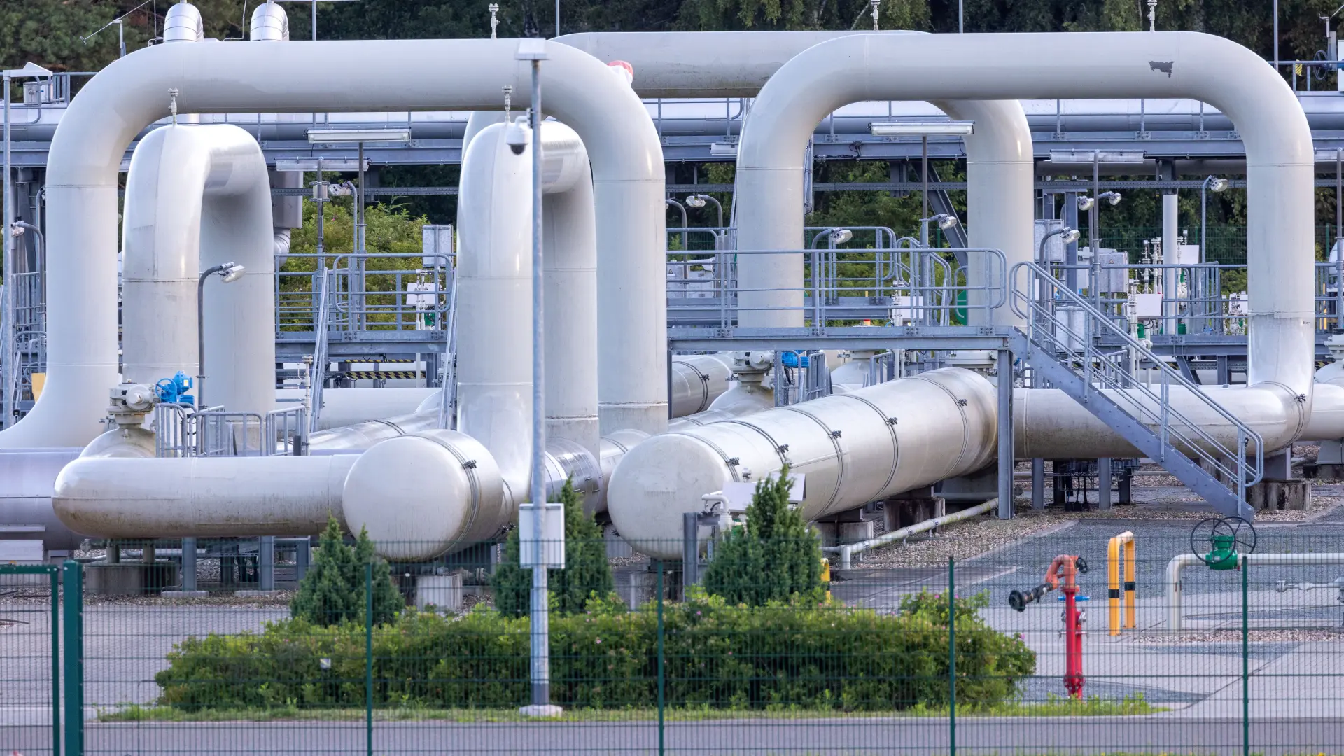 Los países de la UE movilizan menos del 20% del fondo para la independencia energética y persisten en la compra de gas ruso