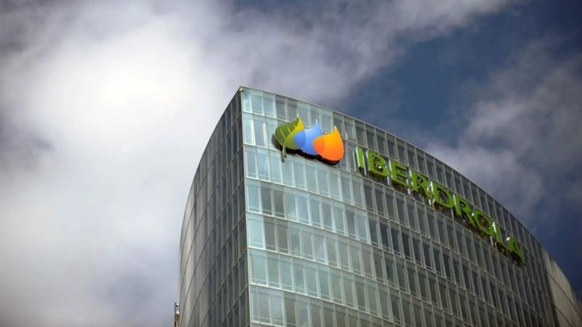 Iberdrola adquiere Contigo Energía, suma 100.000 nuevos clientes y afianza su liderazgo en España