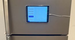 La ciencia dicta sentencia: los imanes en la nevera son más peligrosos de lo que se piensa. Y yo estuve años con un iPad viejo pegado al frigorífico