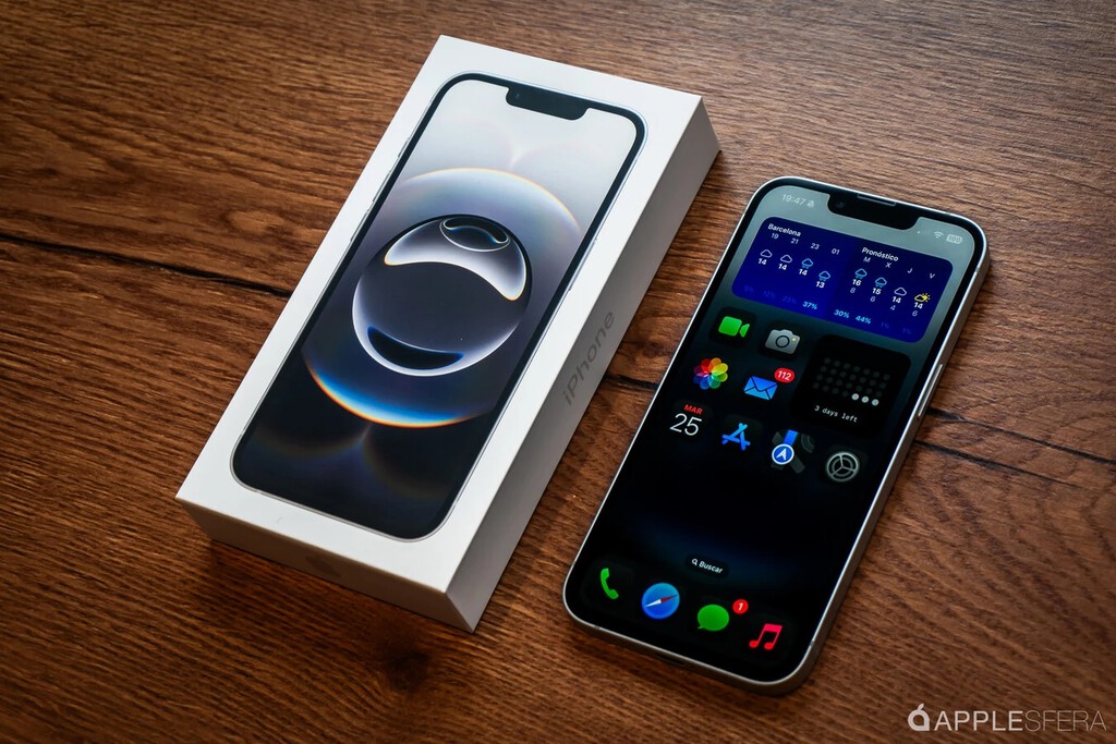Acaban de filtrarse tres novedades para el próximo iPhone 18e "barato". El problema es que ya no será tan "barato" 