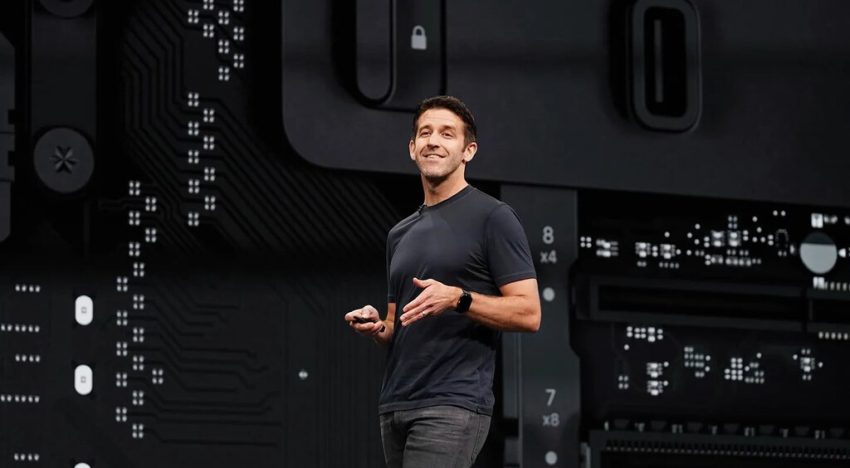 El diseño vuelve a mandar en Apple. John Ternus pisa el estudio cada semana y Tim Cook iba una vez al mes