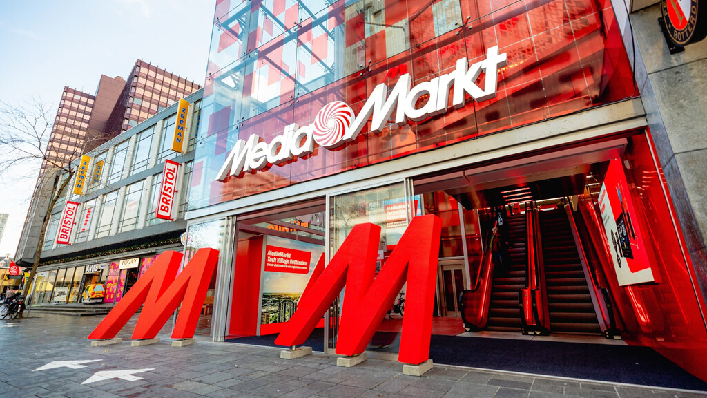 MediaMarkt tiene en su outlet todos estos iPhone, iMac y Apple Watch nuevos y reacondicionados mucho más baratos  