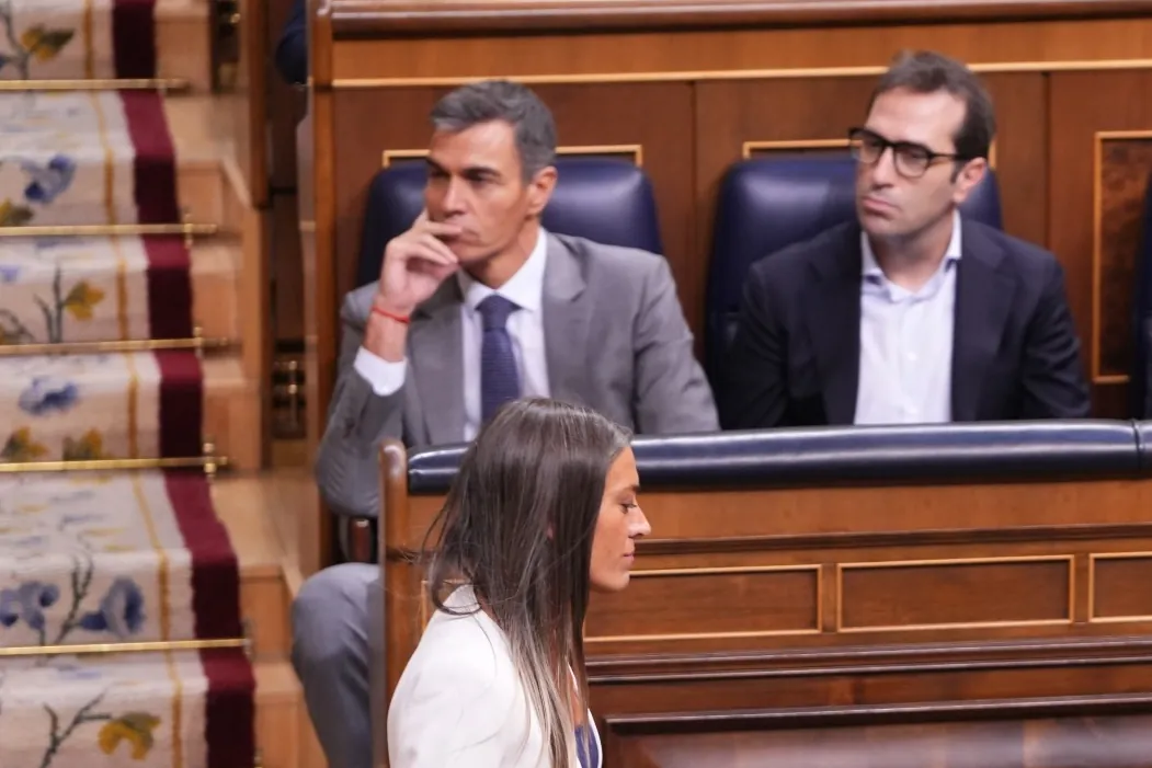 Sánchez alimenta las elecciones ante su fracaso final y ya nadie lo frena en el PSOE: «No habrá un momento mejor»