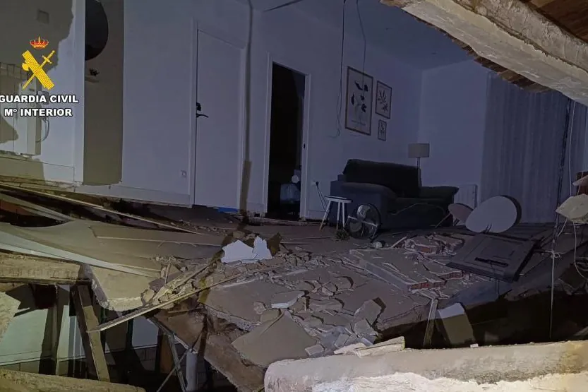 Una cueva que no se conocía, posible origen del derrumbe del bar en San Vicente, La Rioja