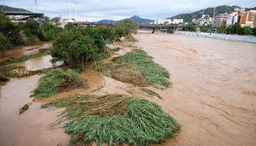 Se reduce el riesgo de los ríos afectados por un violento temporal en Cataluña que deja dos muertos y un desaparecido