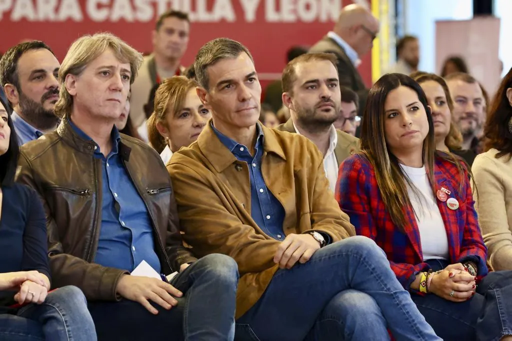 Barones del PSOE presionan para que Sánchez convoque ya las elecciones: «Hay una ventana de oportunidad ahora que la ciudadanía ha despertado»