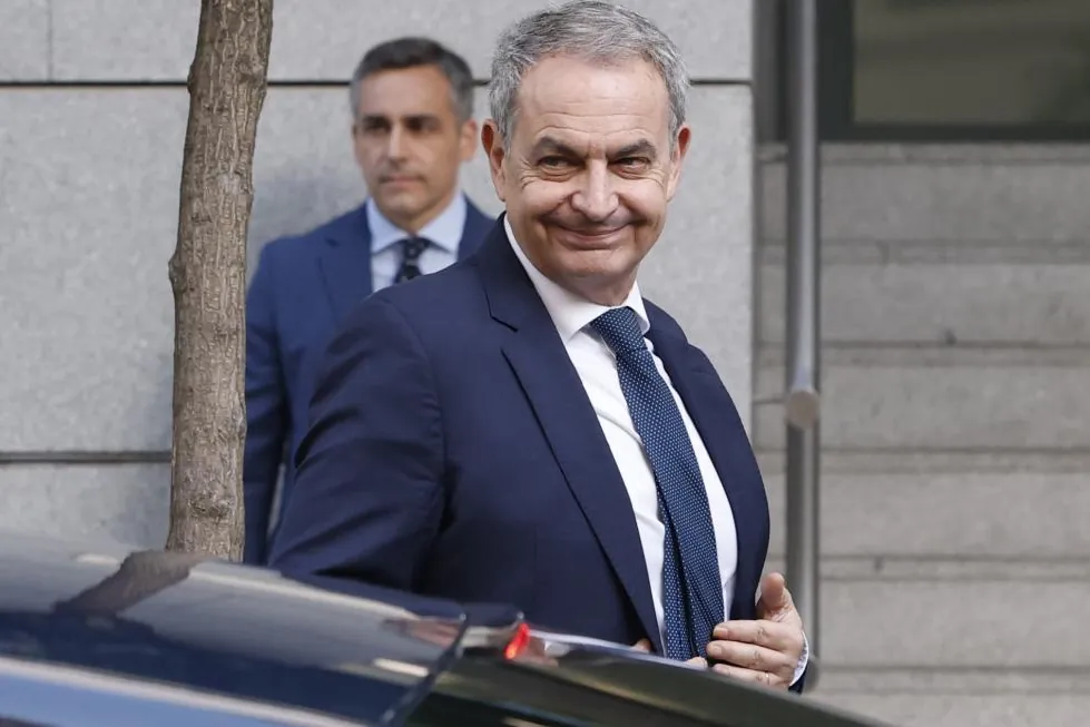 Zapatero recusa de nuevo a la joyería que valorará sus joyas porque «no es imparcial»