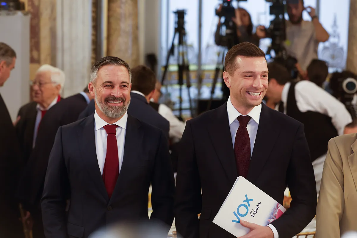 Bardella arropa a Abascal hacia el 29-N cargando contra la política migratoria de Sánchez por sus «consecuencias dramáticas para el equilibrio» de Europa