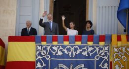 Melilla baña de cariño a los Reyes 19 años después y señala a Marruecos: «Escucha Mohamed: ¡que viva España, eh!»
