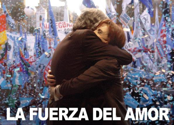 Campaña de Cristina Kichner abrazando a su difunto marido Néstor en 2011.