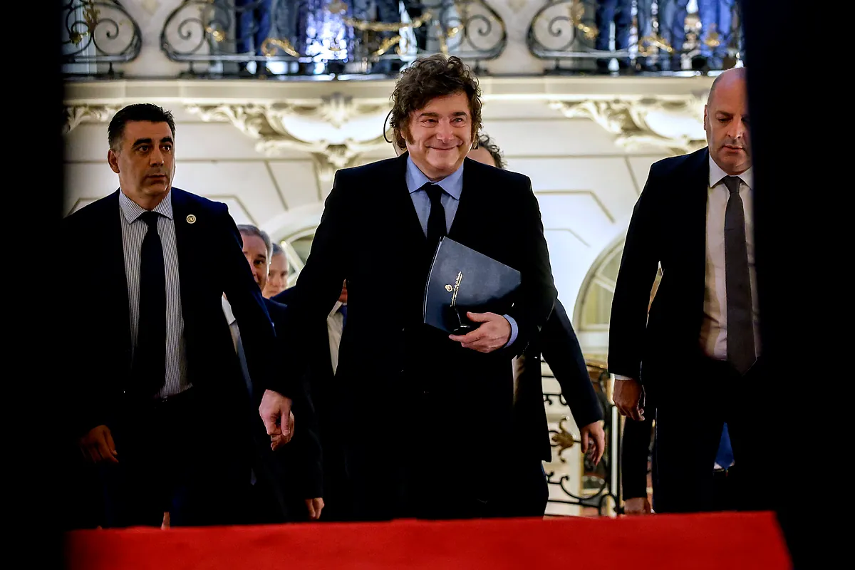 Milei vuelve al choque con el Gobierno del «impresentable dictador, delincuente, ladrón» Pedro Sánchez: «Hay que sacar a los socialistas a patadas»
