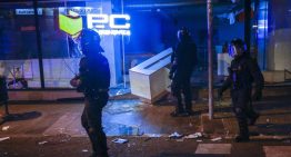 Disturbios, saqueos, quema de contenedores y destrozos en el centro de Barcelona tras una protesta juvenil  violenta con un centenar de detenidos