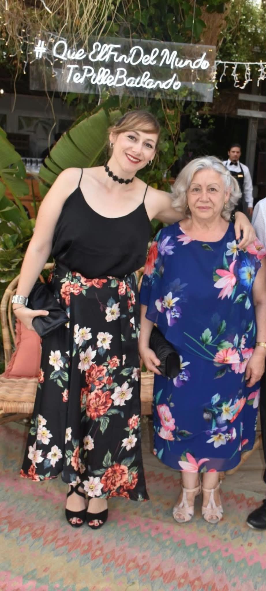 Larisa, junto a su madre Antonia, que perdió la vida en Letur.
