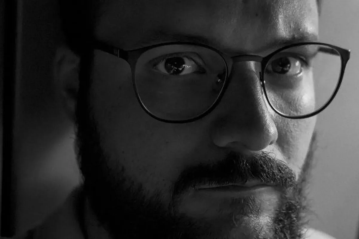 Antonio, el maquinista que intentó frenar el AVE: fotógrafo, militante de Izquierda Española y deja a su mujer embarazada