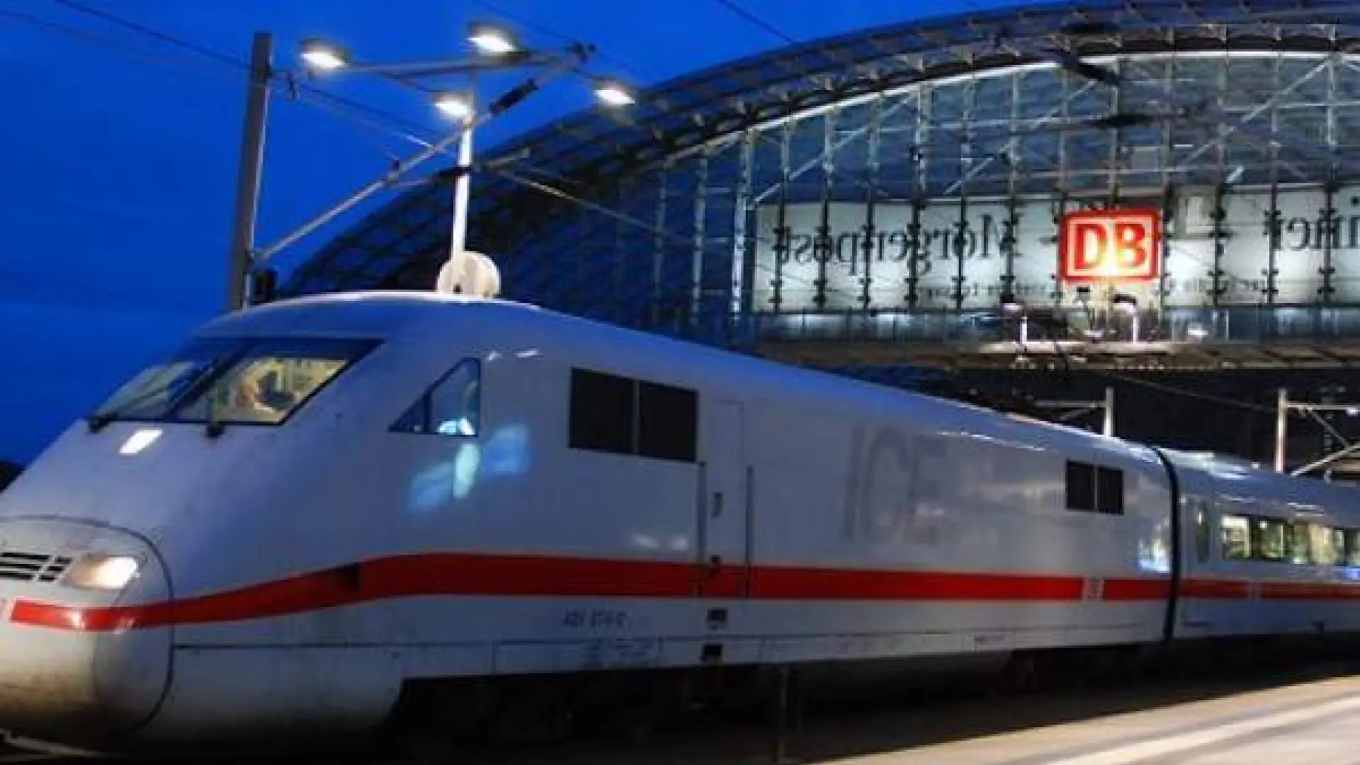 Una empresa ferroviaria de Alemania prohíbe el consumo de alcohol en 5.700 estaciones de tren