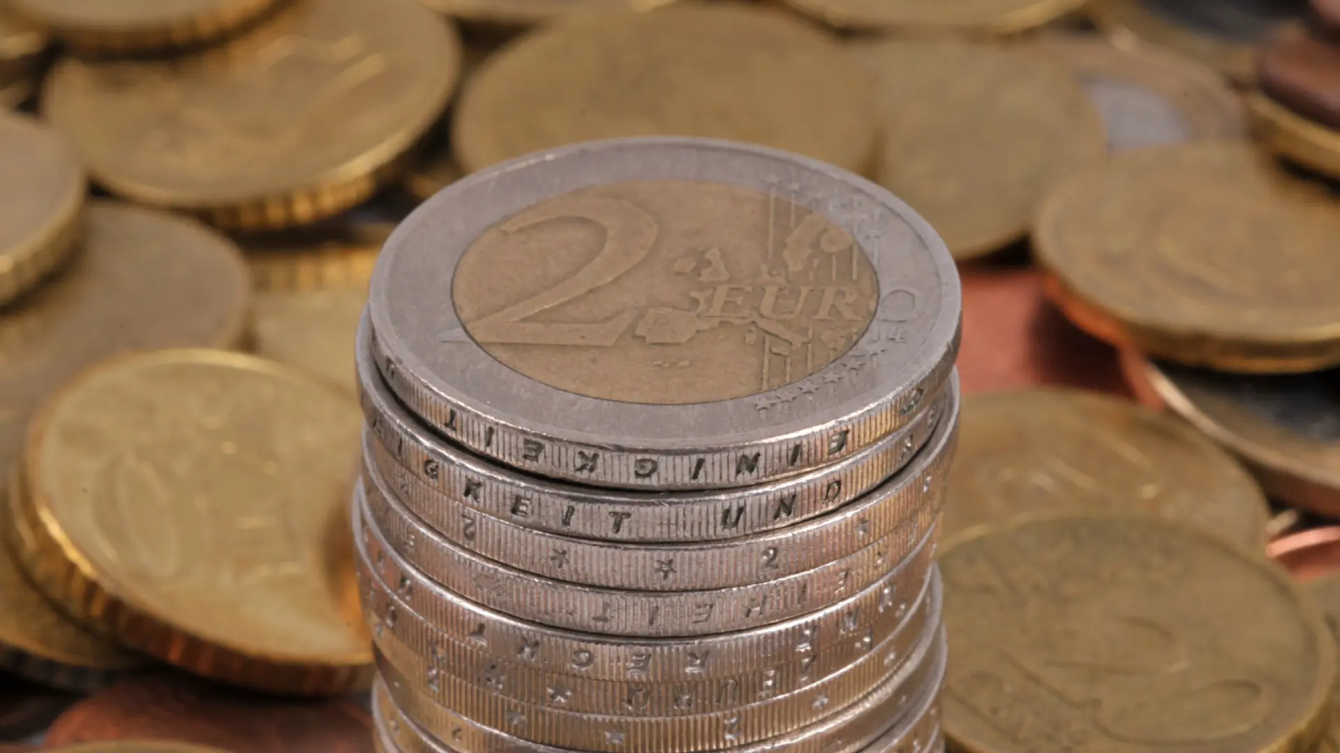 Las monedas de 2 euros que pueden valer cientos de euros: cómo reconocer los ejemplares que buscan los coleccionistas
