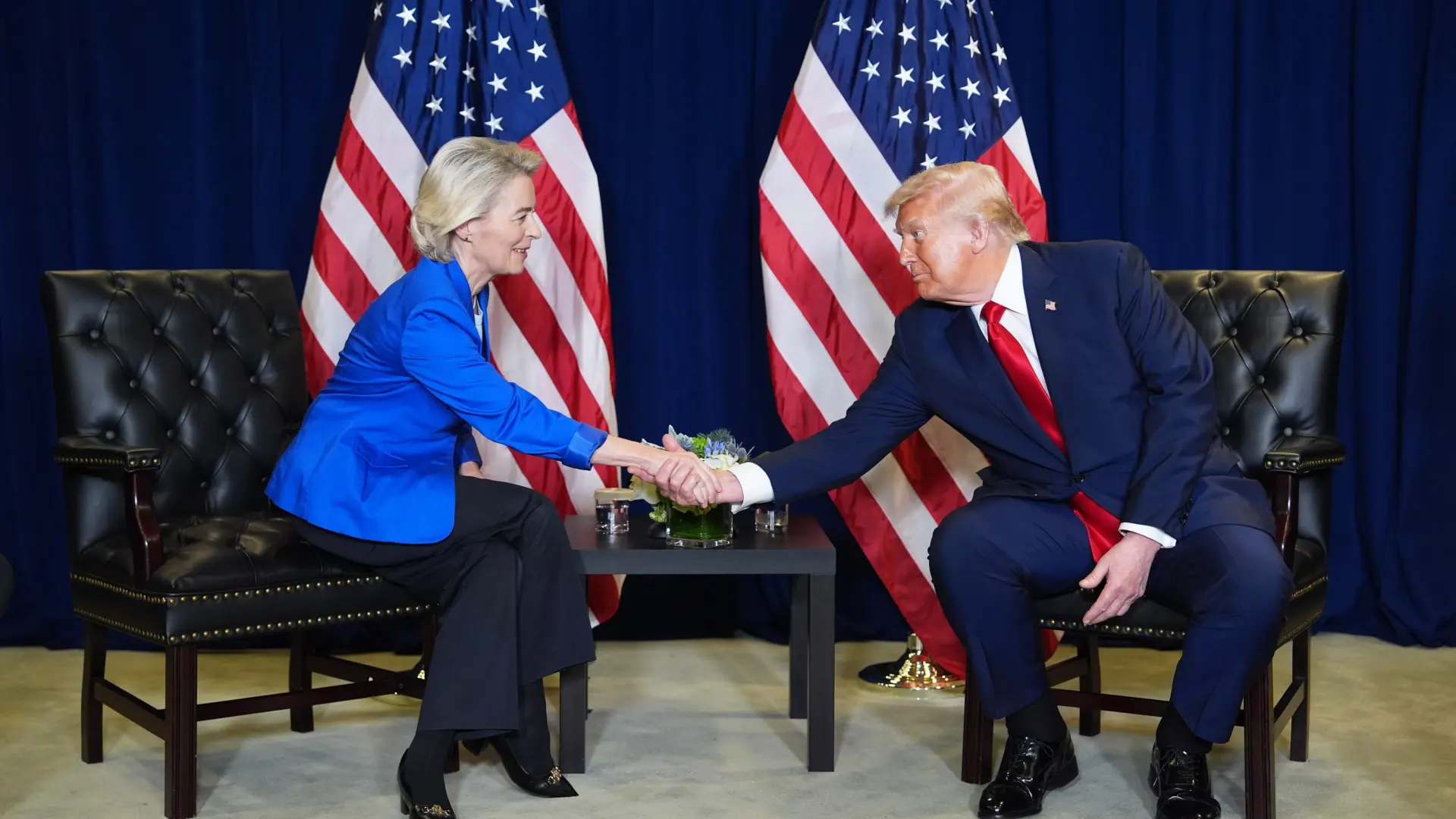 Bruselas contrapone su mensaje al de Trump sobre la IA y dice que regularla «genera confianza» en los ciudadanos