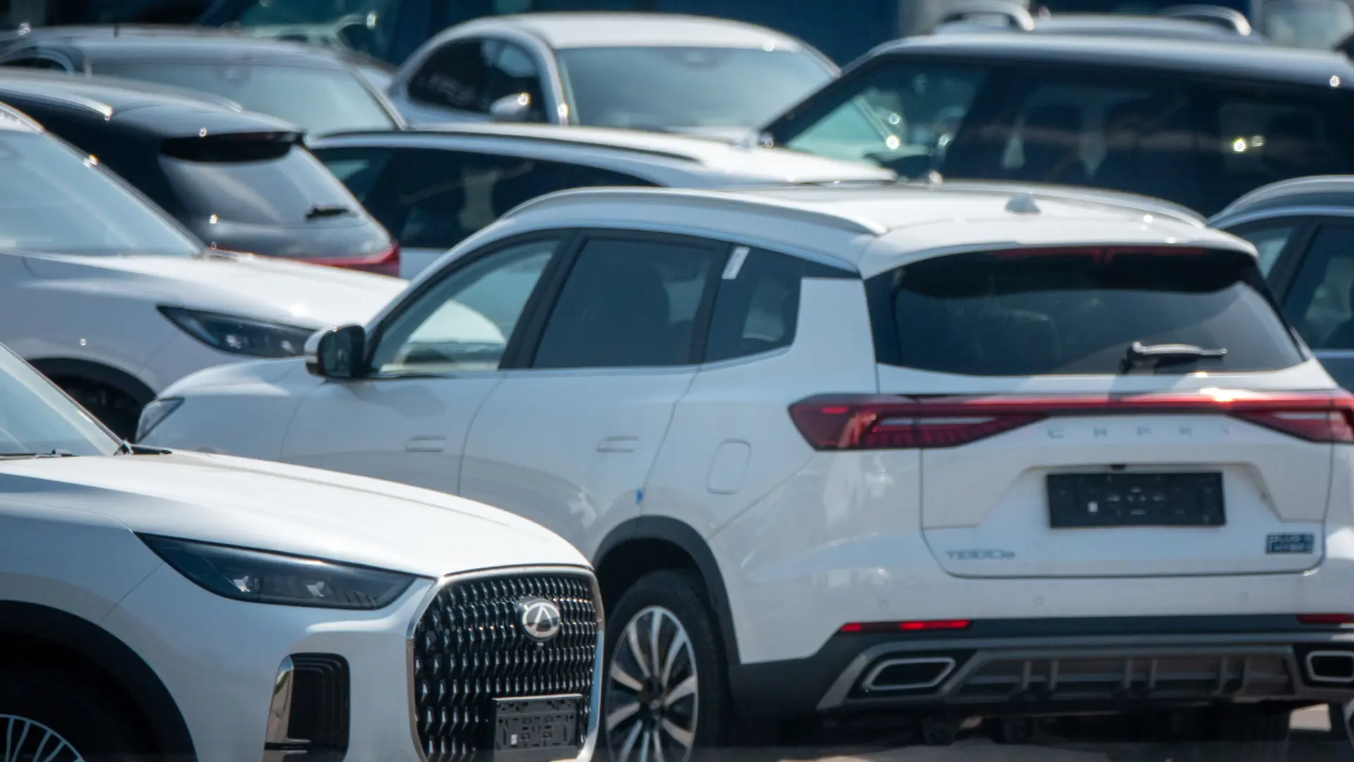 Las matriculaciones vuelven a crecer gracias al tirón del coche eléctrico en pleno repunte de las gasolinas